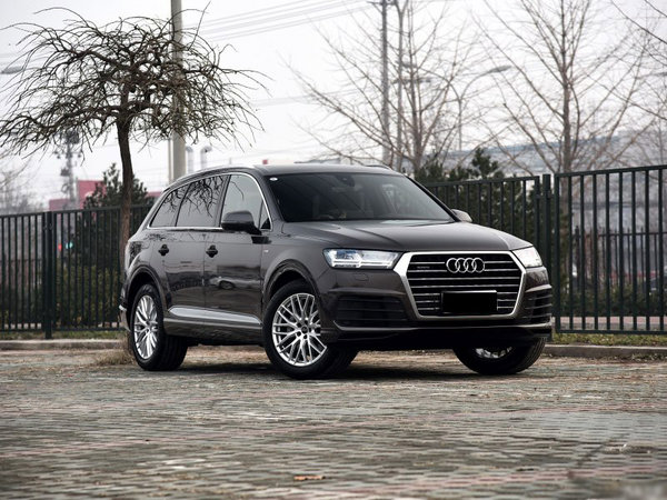 16款奧迪Q7現(xiàn)車分期 領先降價奧迪新體驗-圖2