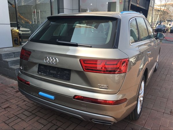 16款奧迪Q7現(xiàn)車廠家特賣驚喜促銷配置全-圖3