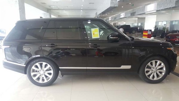 汽油美規(guī)路虎攬勝現(xiàn)車 攬勝行政就會(huì)實(shí)惠-圖3