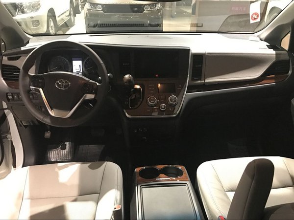 17款丰田塞纳四驱3.5L 经典商务安全舒适-图4