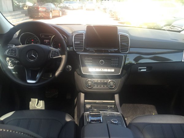 2017款奔馳GLS450 國慶特價102萬超勁爆-圖4