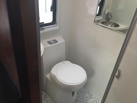 奔驰24H房车抢眼亮点展示 春季降价诱惑-图6