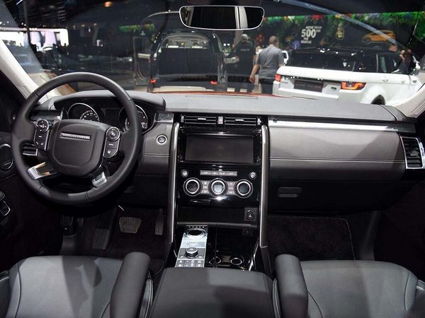 2017款路虎發(fā)現(xiàn)五3.0T現(xiàn)車 促銷70萬秒惠-圖4
