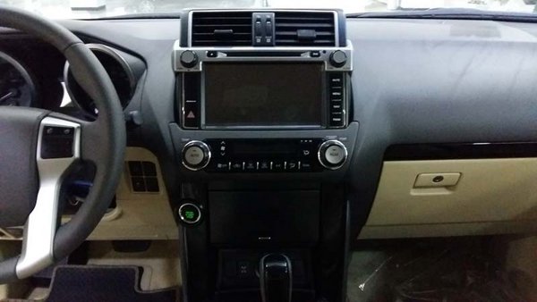 17款豐田霸道4000現(xiàn)車 驚艷亮相重磅升級-圖6