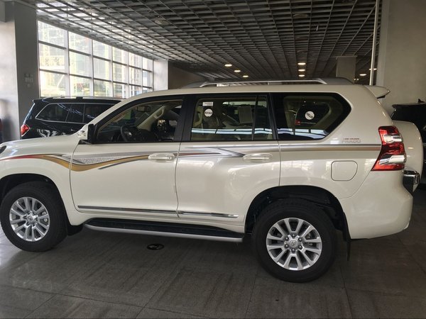2017款豐田霸道4000/2700 國內(nèi)現(xiàn)車第1批-圖4