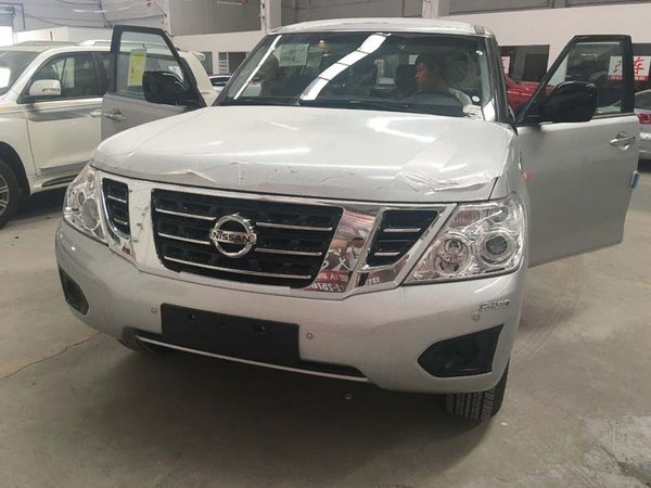 2017款途樂XE4.0L現(xiàn)車 V6八座只要59.8萬-圖2
