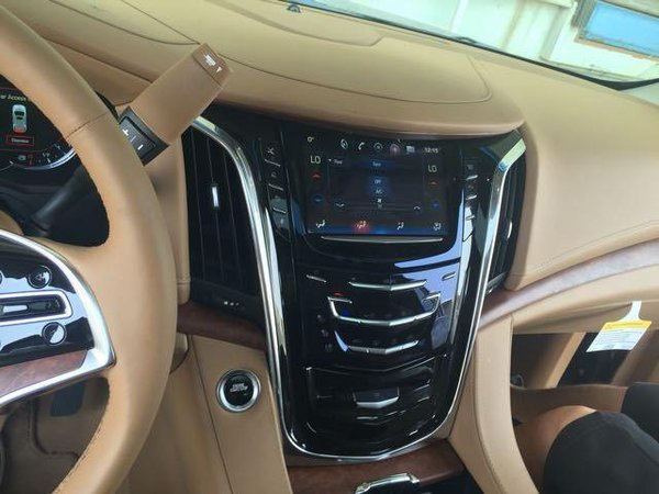 17款凯迪拉克凯雷德 铂金加长版疯狂让利-图5