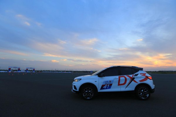 东南DX3 SRG称霸中国量产车性能大赛-图8