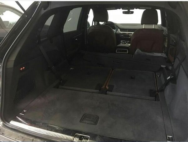 17款全新奥迪Q7加版全国优惠现车销售-图7