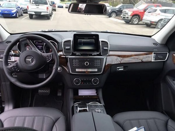 2017款奔馳GLS450價(jià)格 血拼降價(jià)熱潮來(lái)襲-圖4