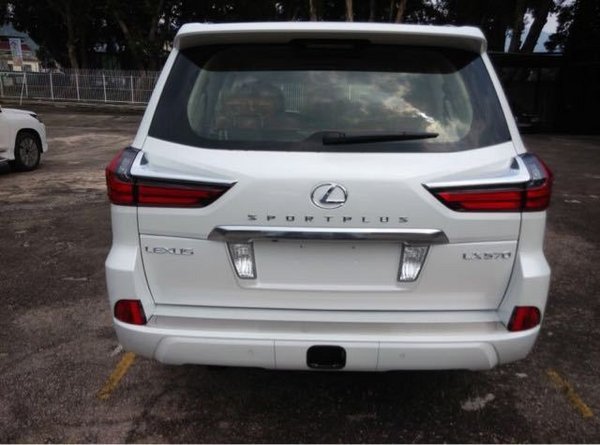 17款雷克萨斯LX570 至尊八座SUV独一无二-图4