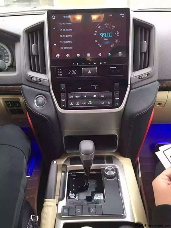 16豐田酷路澤4000最低價格 現(xiàn)車配置豐富-圖9