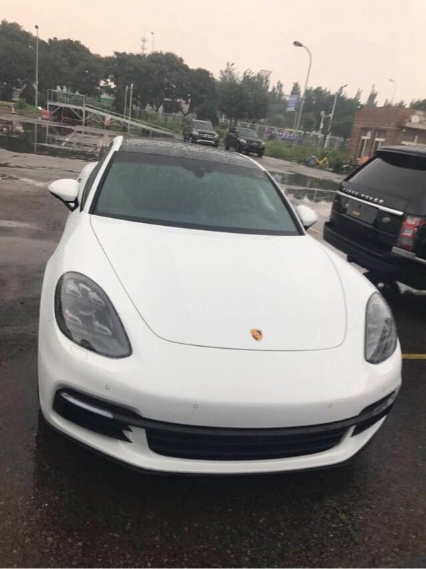 17款保时捷帕纳梅拉 造型诱人配置全讲解-图2