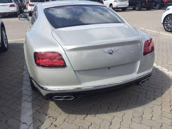 賓利飛馳歐版皇室品質(zhì)V8高性能金色現(xiàn)車-圖7