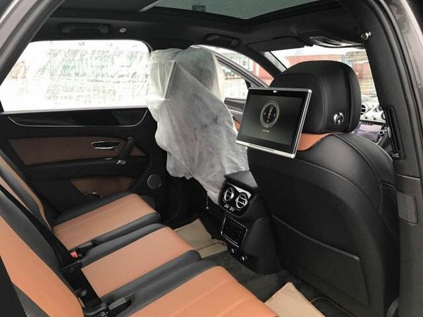 17款宾利添越V8低降风暴 激情澎湃豪轿车-图9