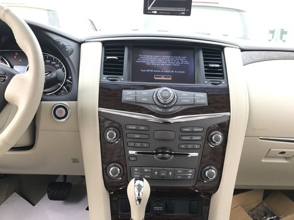 17款日產途樂Y62SE版 7座7速4.0配置詳解-圖5