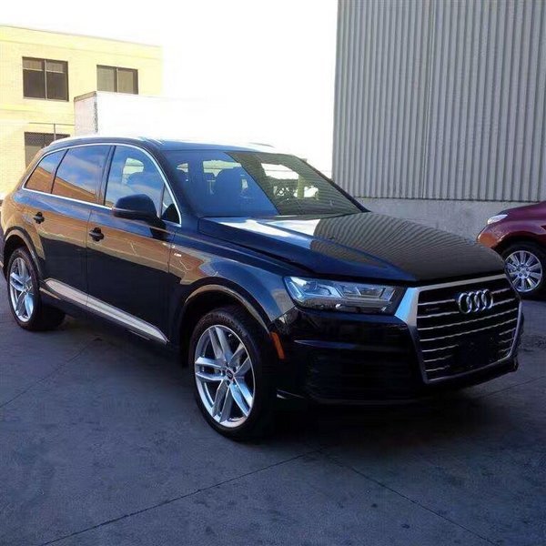 17款奧迪Q7現(xiàn)車行情 大幅銷量領(lǐng)先自貿(mào)區(qū)-圖1