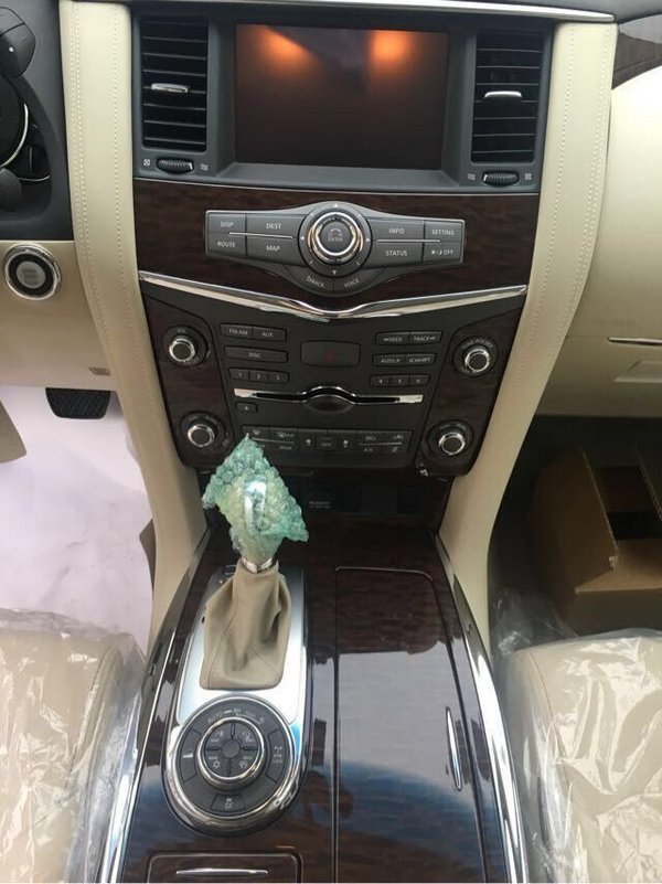 日产尼桑途乐Y62XE版 17款4.0途乐配置全-图5