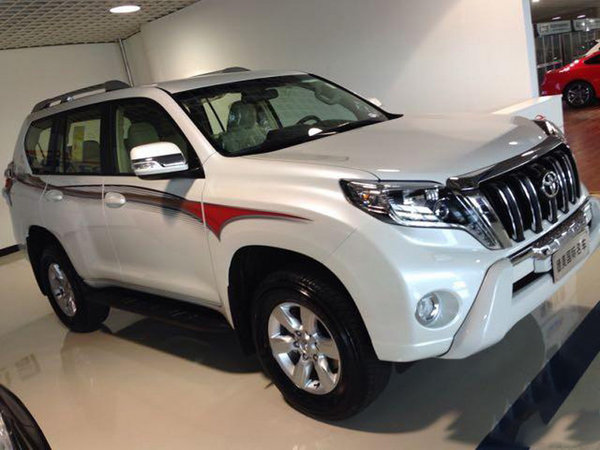 豐田霸道2700底價(jià)狂飆 港口現(xiàn)車歲末清倉(cāng)-圖2