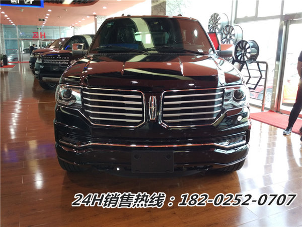 17款林肯領(lǐng)航員現(xiàn)車 至尊商務車身份象征-圖2