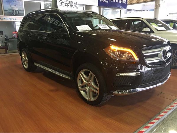 2016款奔馳GL550現(xiàn)車 燃盡底價(jià)港口爆惠-圖3
