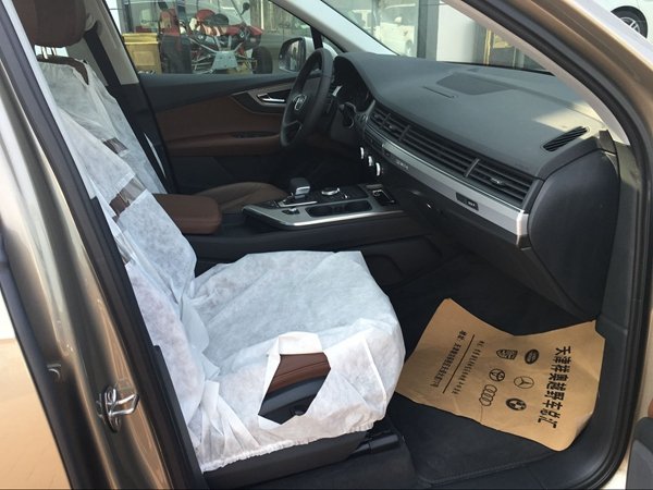 16款奧迪Q7現(xiàn)車廠家特賣驚喜促銷配置全-圖7