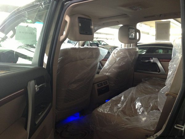 丰田兰德酷路泽5700 14款中东版原装高配