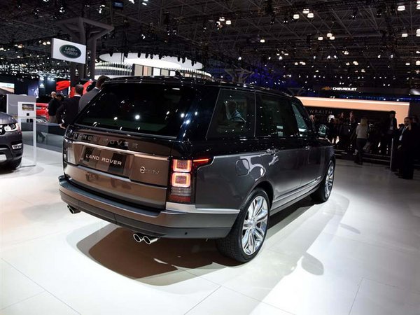 16款路虎揽胜行政行情 揽胜批发价108万-图3