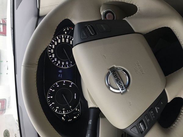 全新進(jìn)口日產(chǎn)途樂Y62 四驅(qū)越野車途樂4.0-圖6