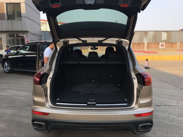 16保時(shí)捷卡宴汽油報(bào)價(jià) 提速最快四驅(qū)SUV-圖7