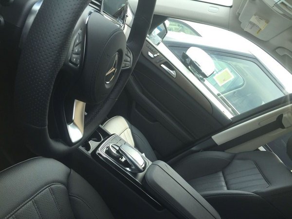 2017款奔馳GLS450到港 極限降價(jià)現(xiàn)車行情-圖4