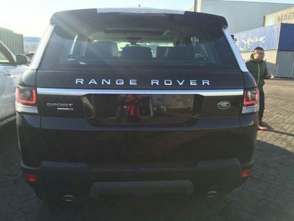 17款路虎揽胜运动版 坐拥新景观感受激情-图3