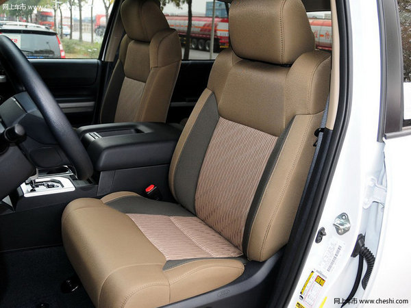 豐田坦途SR5版現(xiàn)車 低配40萬(wàn)皮卡新行情-圖7