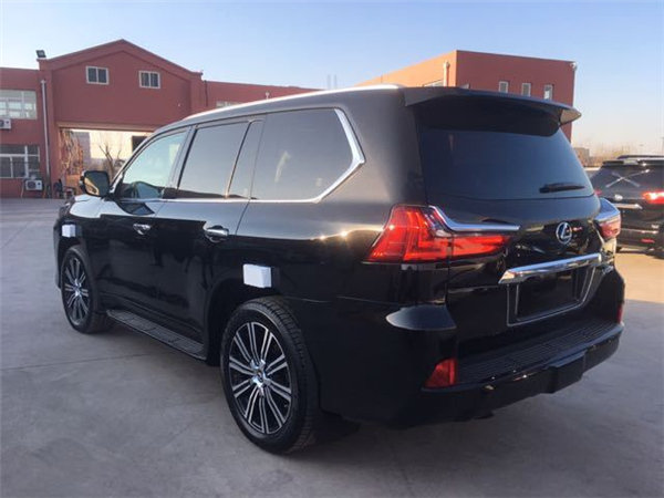 18款雷克萨斯LX570现车 天津港底价156万-图5