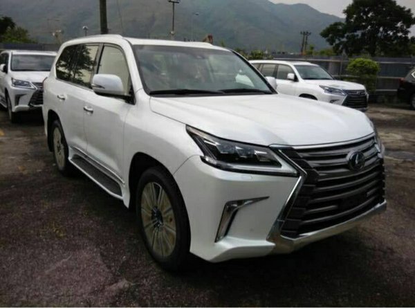 雷克萨斯LX570专业越野性能 强健的体魄-图3