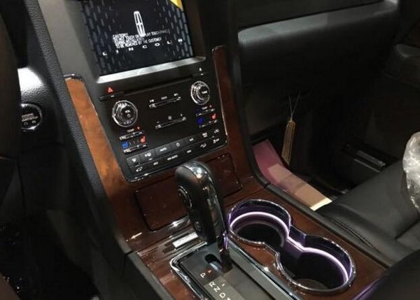 全新林肯领航员现车96万 3.5TT至尊商务-图5