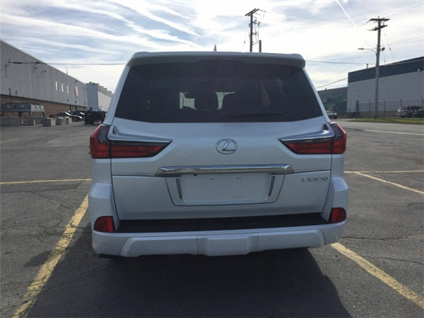 18款雷克萨斯LX570现车 天津港底价156万-图3