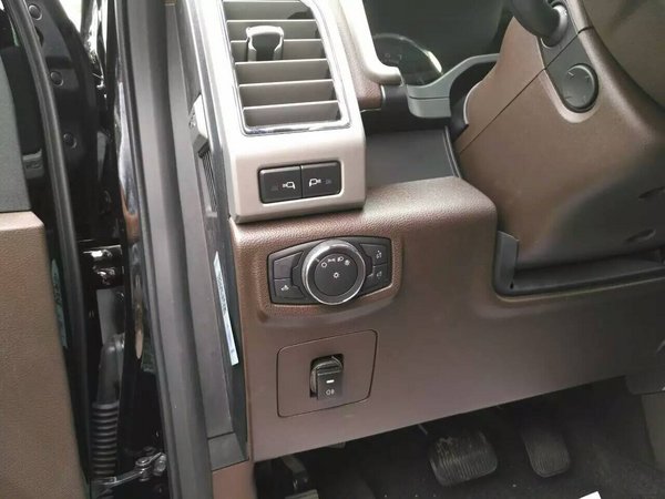 2016款福特猛禽F150 3.5TT皮卡动力猛增-图5