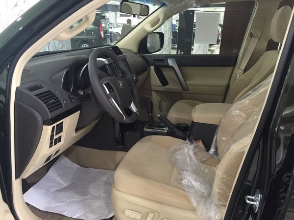 豐田霸道2700特價現(xiàn)車 寒冬降底價暖你心-圖6