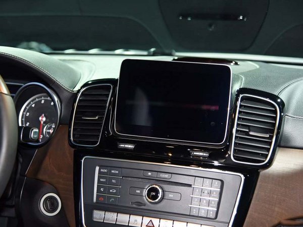2017款奔驰GLS500 造型性能俱佳绝对超值-图5