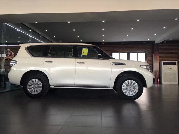 2017款日產(chǎn)尼桑途樂4.0XE 日系豪華風(fēng)格-圖3