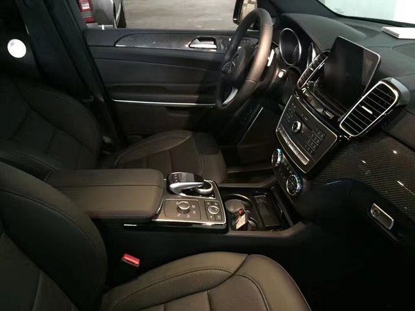 17款加版奔馳GLS550現(xiàn)車(chē) 7座GLS550配置-圖5