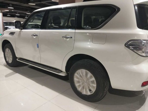 2017款日產(chǎn)途樂(lè)4.0 長(zhǎng)途跋涉秒殺巡洋艦-圖5