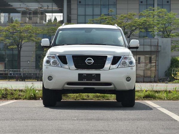 17款日產(chǎn)途樂Y62 SE4.0天窗價(jià)格觸底熱賣-圖3