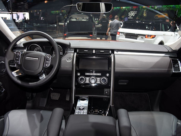 2017款路虎发现五红遍港口 现车性价比高-图6