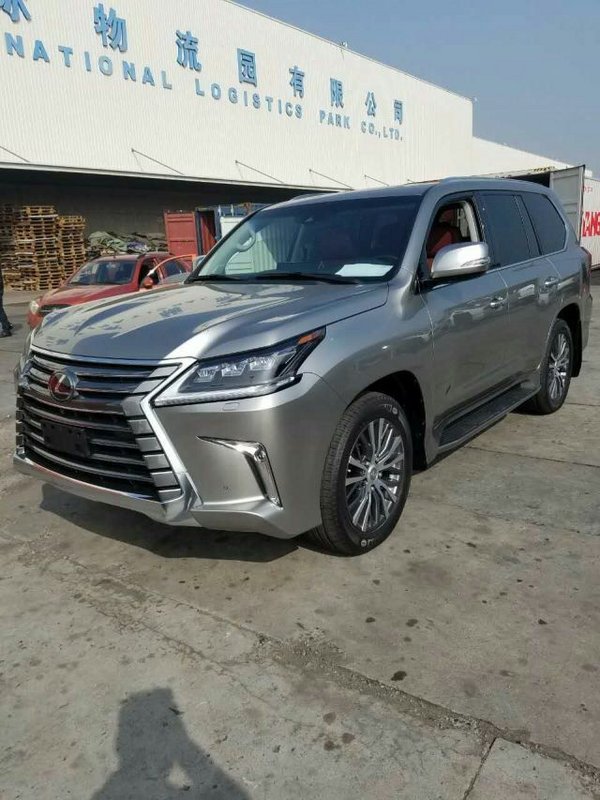 越野神車?yán)卓怂_斯LX570 加版凌志誠降價(jià)-圖2