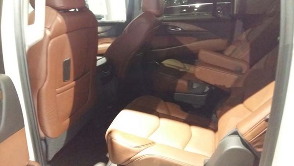 16款凯迪拉克凯雷德 惊天惠降显尊贵身份-图6