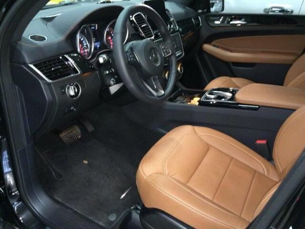 17款奔馳GLS450現(xiàn)車入港 首批優(yōu)惠超值購-圖9