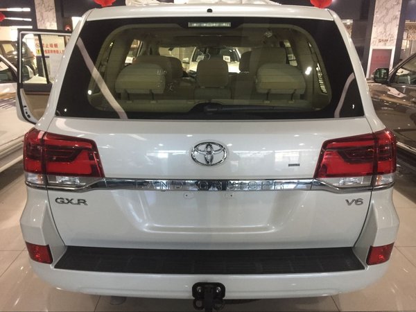 17款丰田酷路泽4000 新车实拍解密新越野-图4