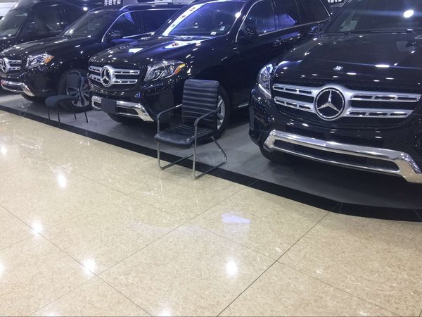 2017款奔馳GLS450現(xiàn)車(chē) 沉穩(wěn)啟動(dòng)極速降價(jià)-圖2